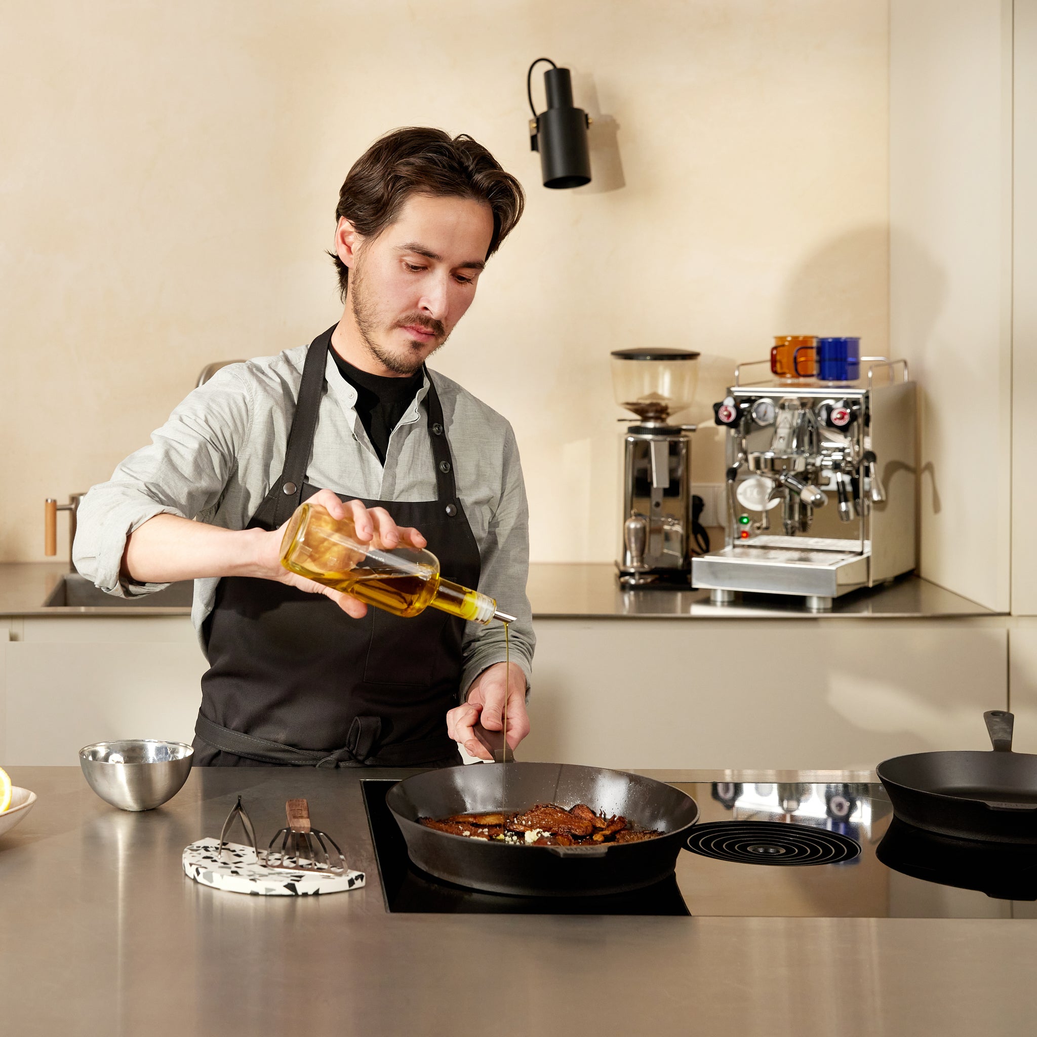 the-official-website-of-duo-gusseisenpfanne-20-cm-28-cm-online-sale_7.jpg